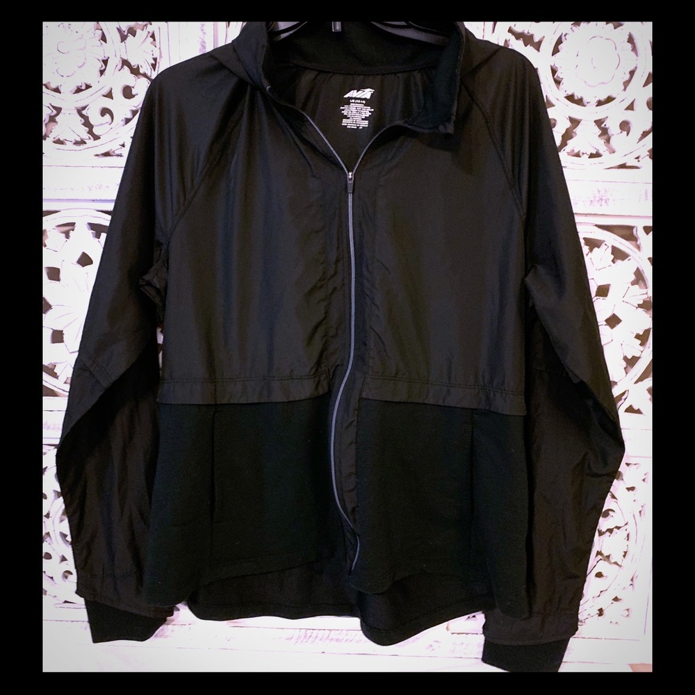 AVIA Black Jacket! 🎈